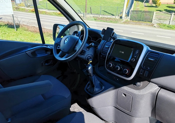Renault Trafic cena 105000 przebieg: 117416, rok produkcji 2019 z Wolbrom małe 781
